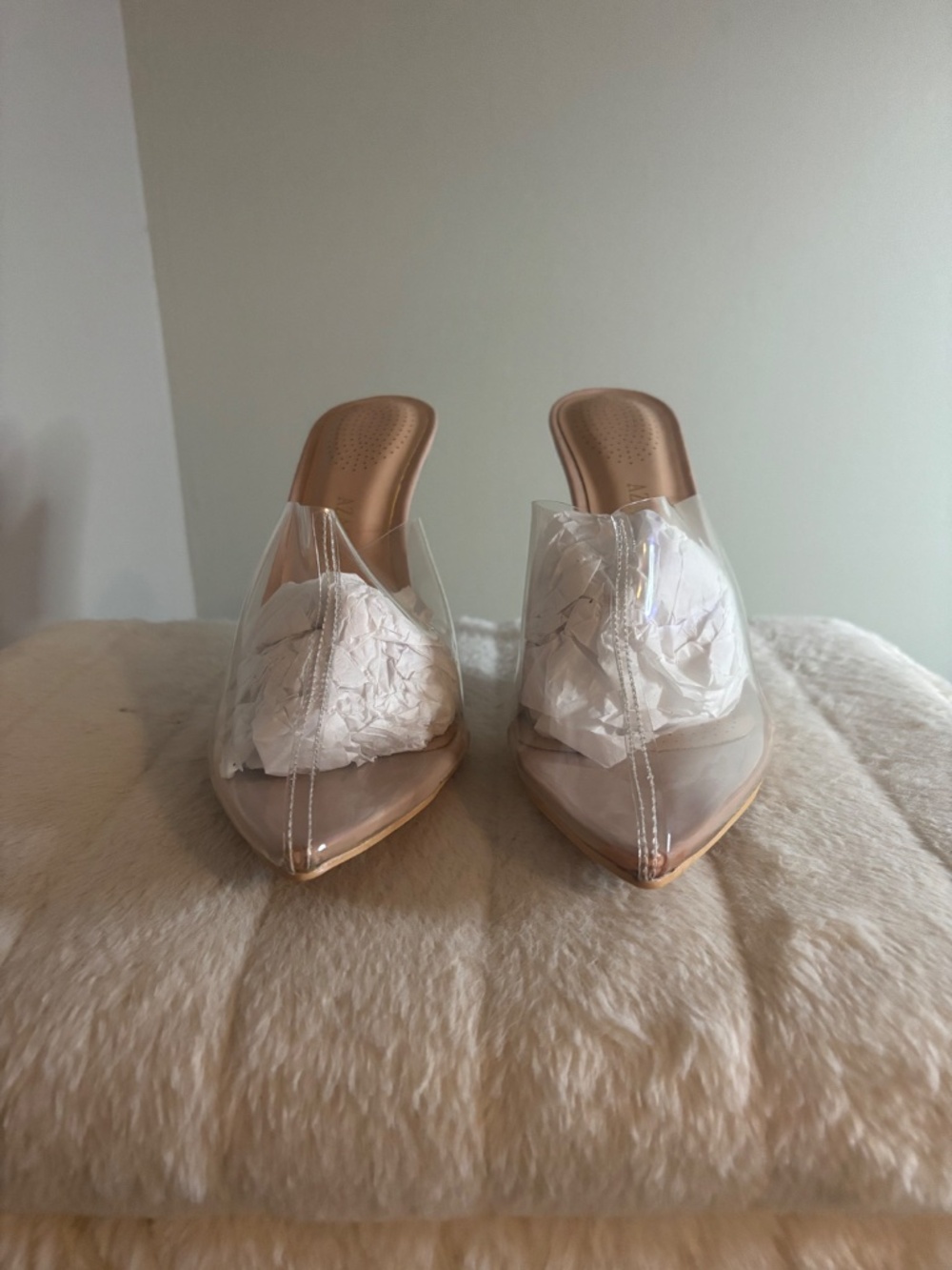 Azalea Wang clear heels - Picture 3 of 5